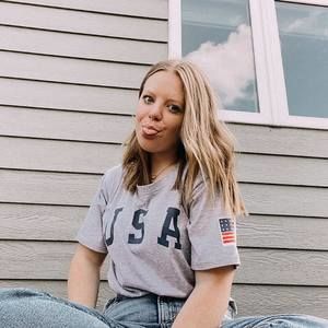 Meet your Posher, Alli